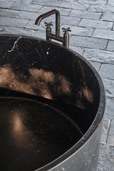 Agape In Out vasca da bagno freestanding in marmo AVAS1041